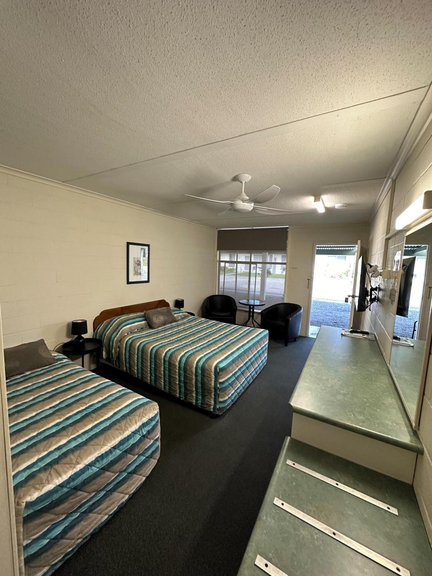 The Silver Bream Motel & Self Contained Units มัลลาคูตา ภายนอก รูปภาพ