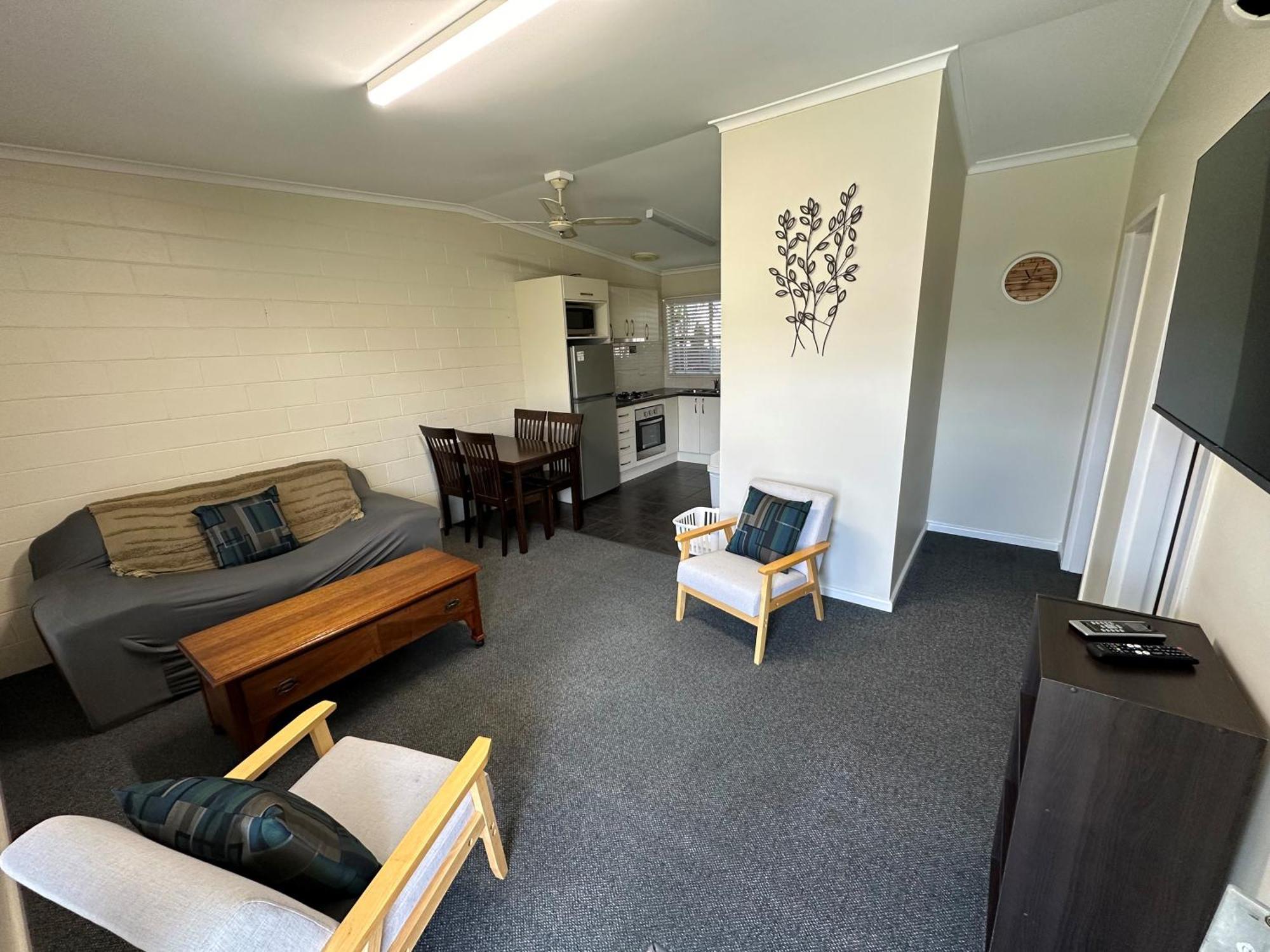 The Silver Bream Motel & Self Contained Units มัลลาคูตา ภายนอก รูปภาพ