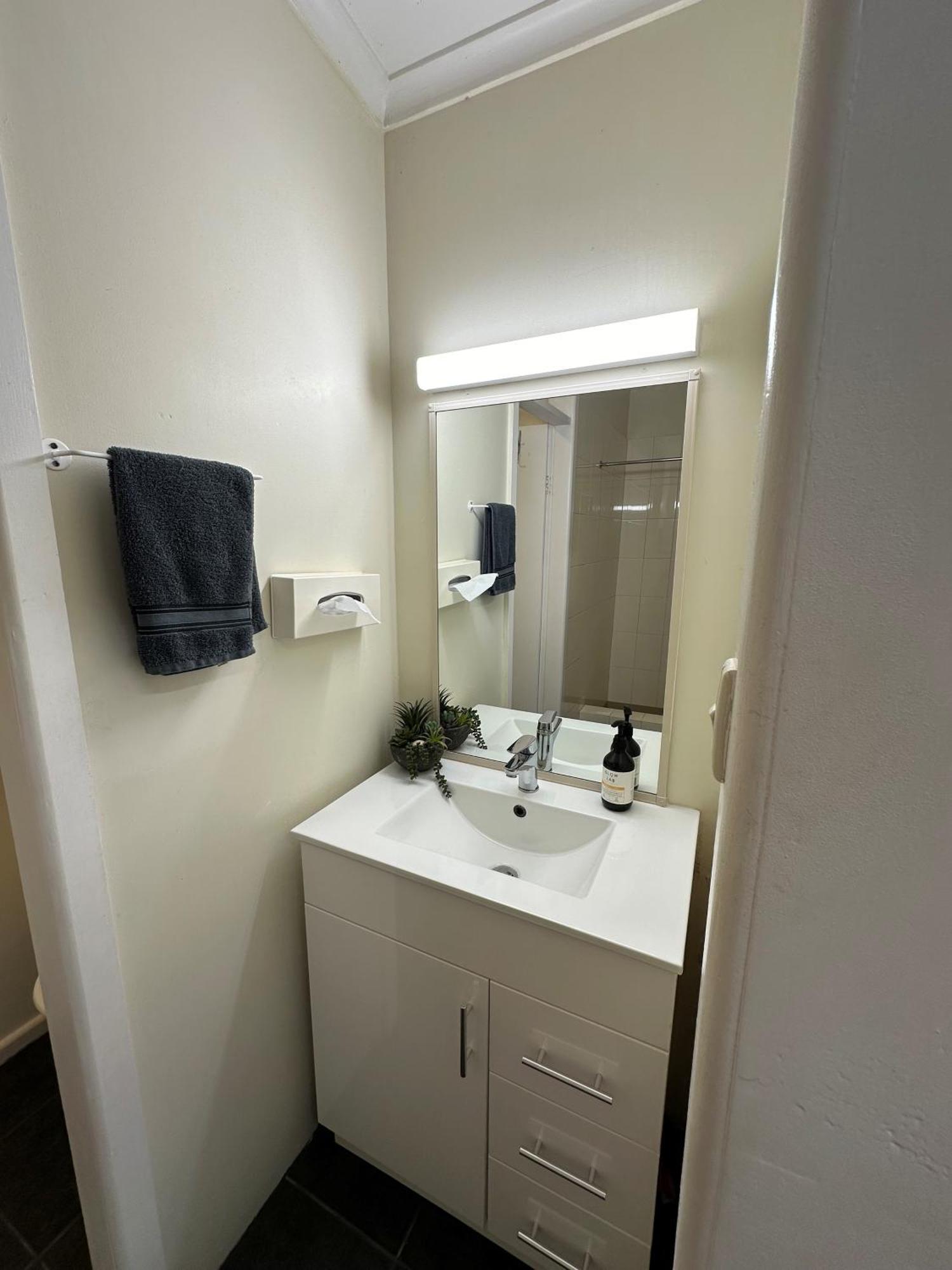 The Silver Bream Motel & Self Contained Units มัลลาคูตา ภายนอก รูปภาพ