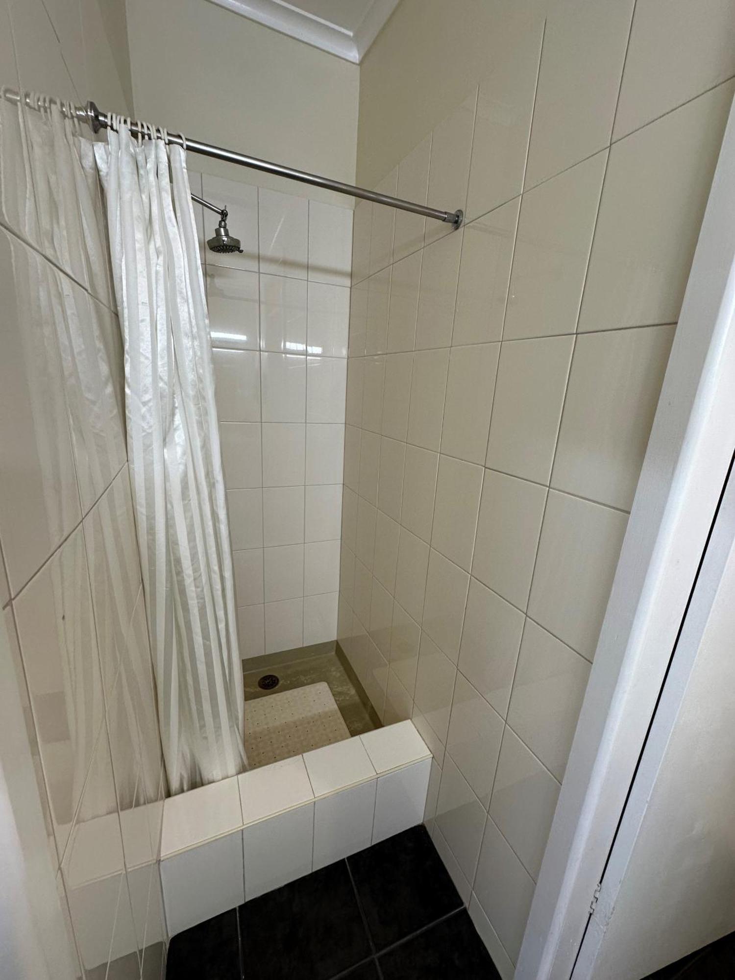 The Silver Bream Motel & Self Contained Units มัลลาคูตา ภายนอก รูปภาพ